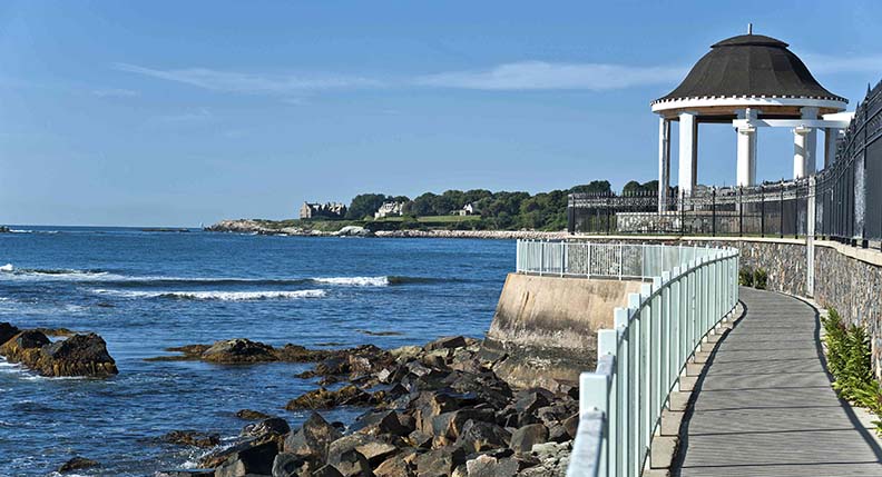 Hiking Bliss in Newport: Unraveling Nature’s Masterpiece