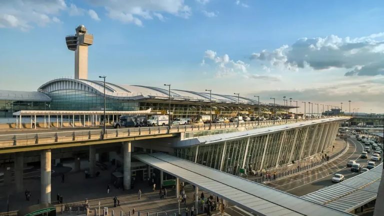 Yellowstone Airport Guide: Flight Tips