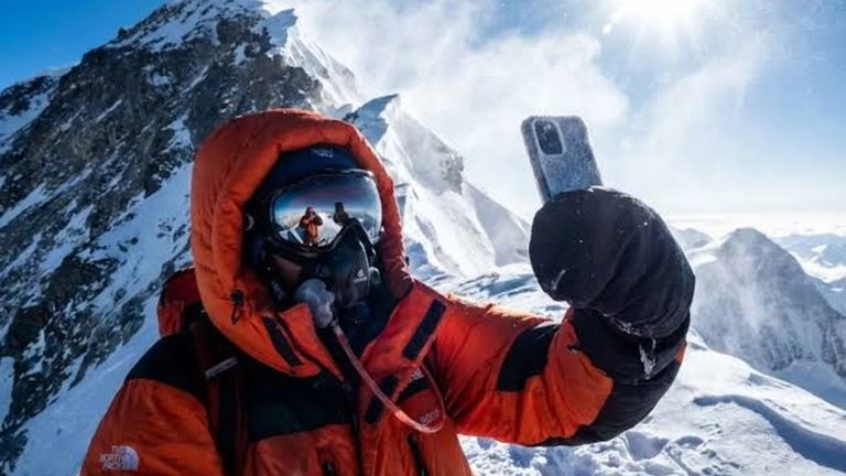 Stay Connected: Must-Have Travel Tech